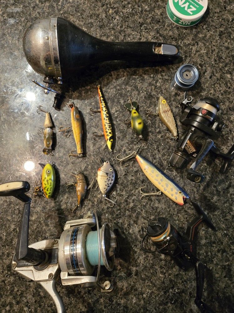 Vintage Lures + Reels. Heddon Punkinseed. Smithwick. Whopper Stopper.