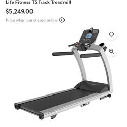 Life Fitness T5 Track Treadmill