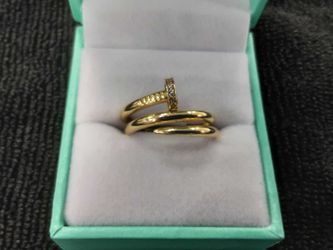 Women's Ring - Yellow Gold 14k (.585) 3.1 grams Size 7