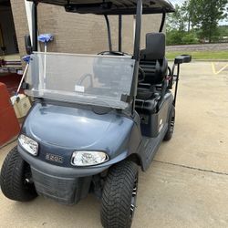 Super Nice 2017 Gray E-Z GO RXV Golf Cart!