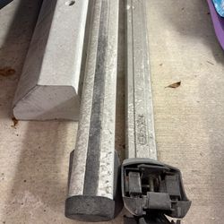 Audi Roof Rack Cross Bars for Audi Q5 (pair) – Fits 2012 & many 2009-2017 models