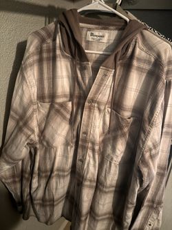 XL Men’s Shirt/Flannel