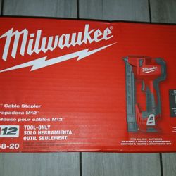 Milwaukee M12 Cable Stampler 