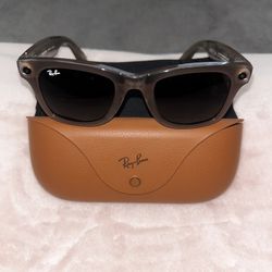 Meta Glasses 