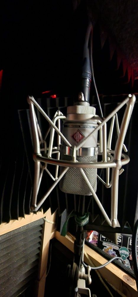 NEUMANN TLM 102 CONDENCER STUDIO MICROPHONE