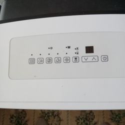 Danby 70 Pt Dehumisifier