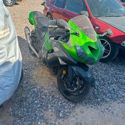 Kawasaki 2011 Zx14 Project