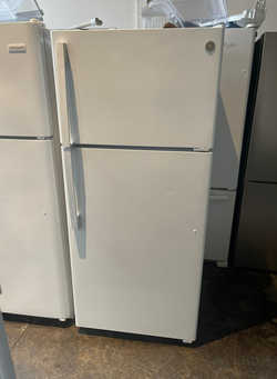 GE Top Mount Refrigerator White Energy Efficient