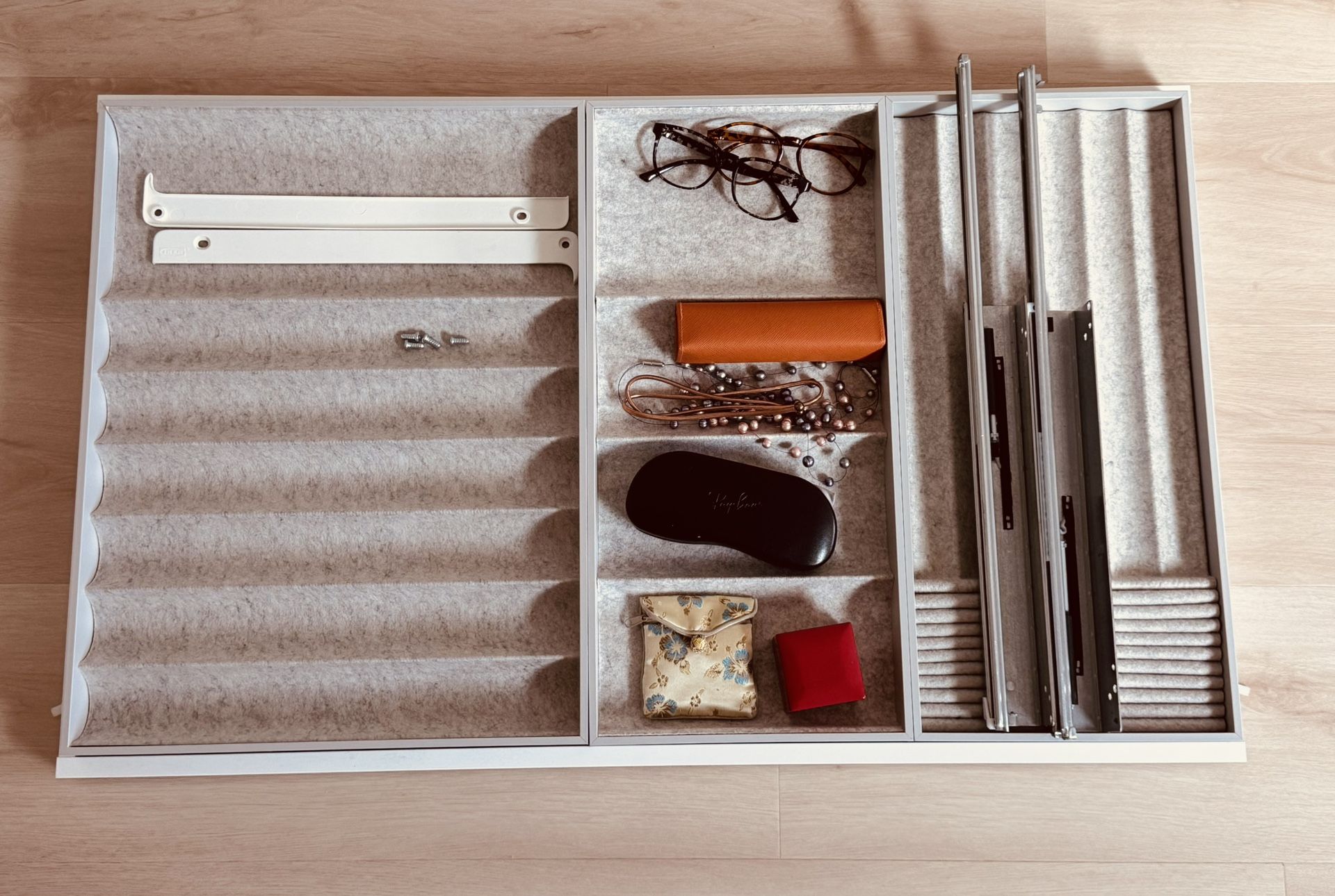 IKEA KOMPLEMENT Pull-Out Tray with Inserts – Like New, 50% Off