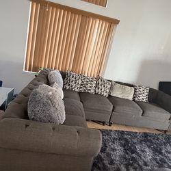 Couches grey