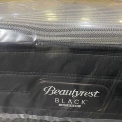 Beautyrest Black Hybrid Plush King Size brand New 