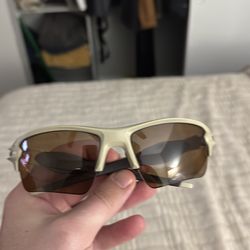 Oakley glasses with case