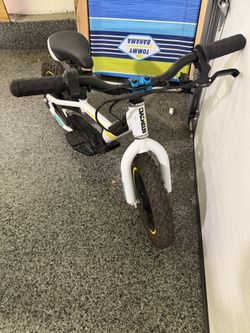 STACYC 12eDRIVE Electric Balance Bike for Kids Ages 3-5 Years Old Bundle 5AH 20VMAX E Bike Battery for 12eDrive and 16eDrive Bikes