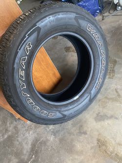 Tire Ford Expedition