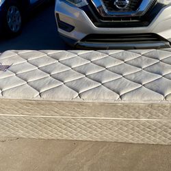 Twin serta dreamhaven mattress & box spring