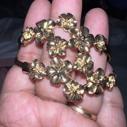 Hawaiian Necklaces,earrings And Bracelets 