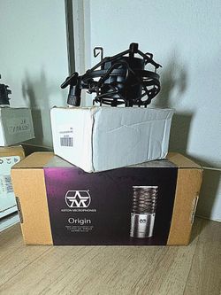 Aston Microphones Origin Condenser Mic + Shock Mount - MINT / OPEN BOX