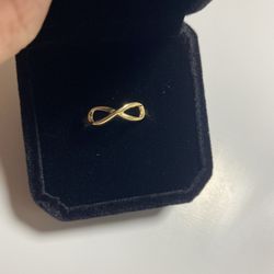 18k Infinity Ring