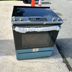 Brand New Stove With Damaged Top