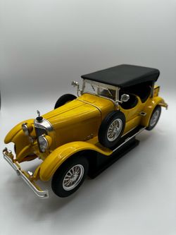 Ricko Mercedes-Benz 630K 1:18 Yellow/Black Diecast Car Model