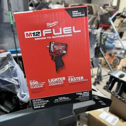 Milwaukee 3/8 stubby m12 impact wrench