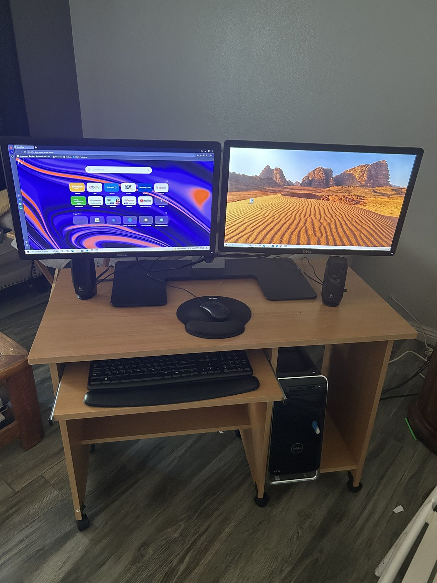 Computer Desk With Mouse