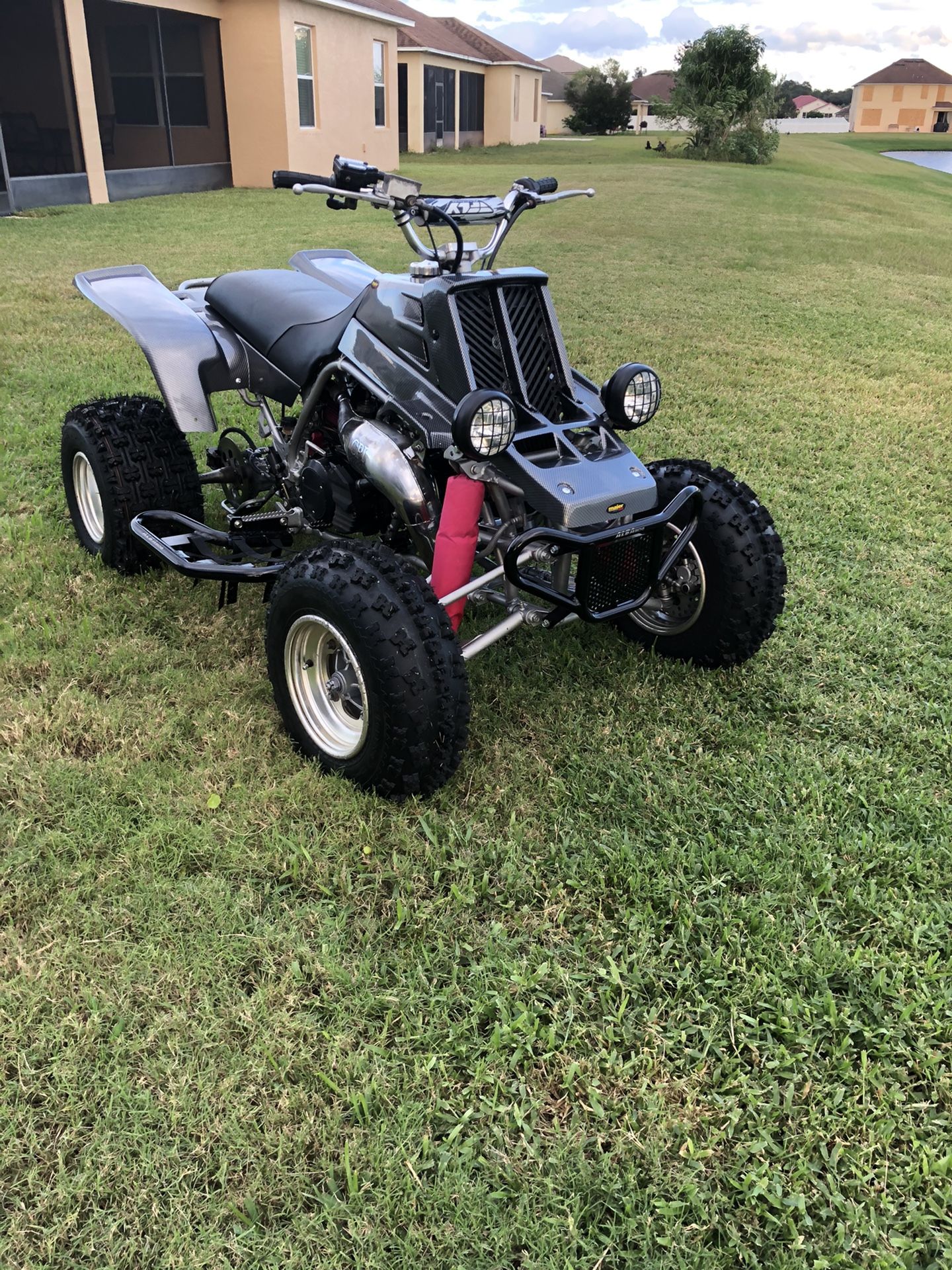 2005 Yamaha Banshee 350 2 stroke atv.