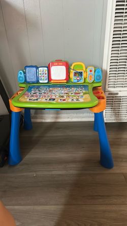 Touch and Learn Activity Desk Deluxe