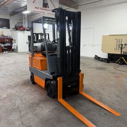 Toyota Forklift 3000lb 