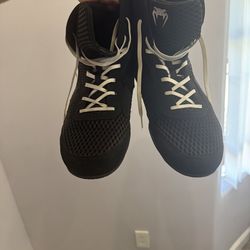 Venum boxing shoes size 10.5