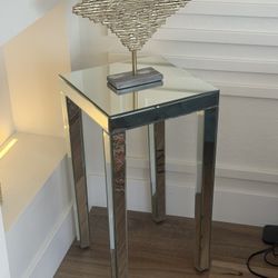 Wayborn Beveled Mirrored coffee table