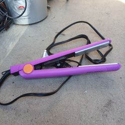 !! Hair Styler Almost New Firm Price 