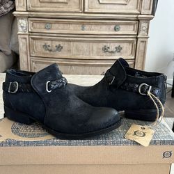 NEW - BORN Sylvia Women’s Distressed Black Leather Suede Booties, Size 7