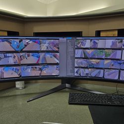 LG Ultragear 45in 1440p 200hz Curved Monitor