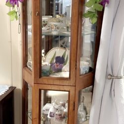 Beautiful China Cabinet 