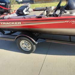 08 Bass Tracker 