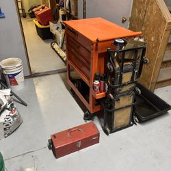 US GENERAL tool cart like new!!!