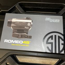 Romeo And Juliet Sigg Optic And Three Times Magnifier