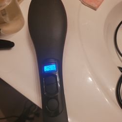 Simply straight  hot hair brush new