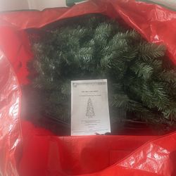 7.5 Foot Christmas Tree 