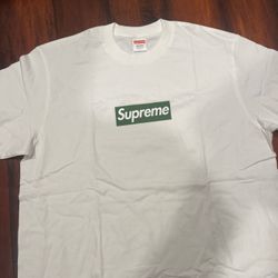 Brand New Supreme Berlin Box Logo Size Large