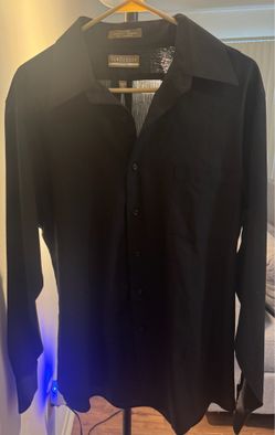 Very Good Men’s “Large” *Van Heusen* Black Long Sleeve Fitted Occasional Dress Shirt.