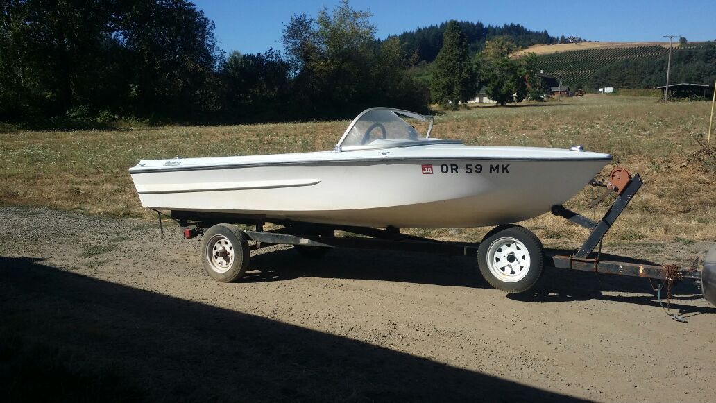 1969 Fiberform Boat
