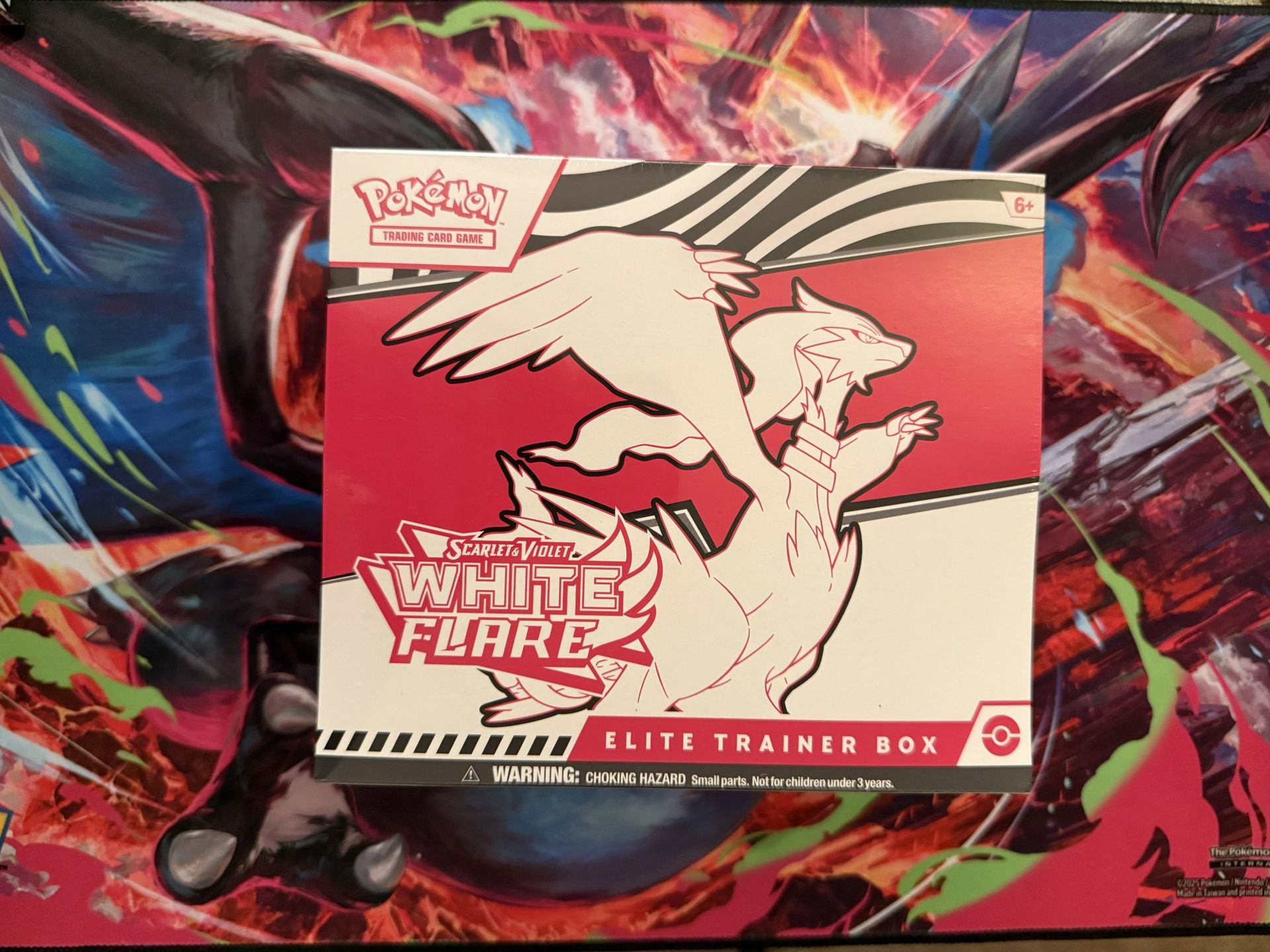 Pokemon White Flare ETB