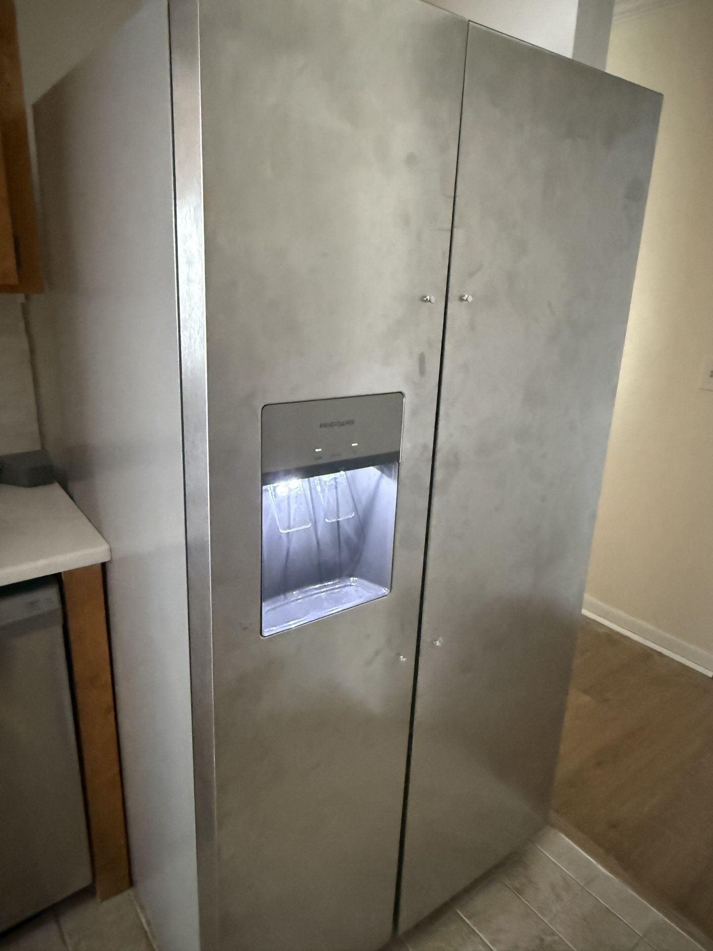 Frigidaire Stainless Steel Refrigerator – $500 🔥