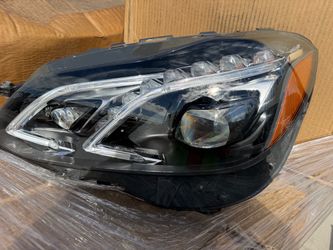 Lamp Unit - Mercedes-Benz (212-820-27-39-64)