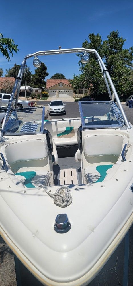 Photo 1996 Rinker Captiva 4.3 mercruiser Mercruiser 4.3 Alpha 1 Gen 2