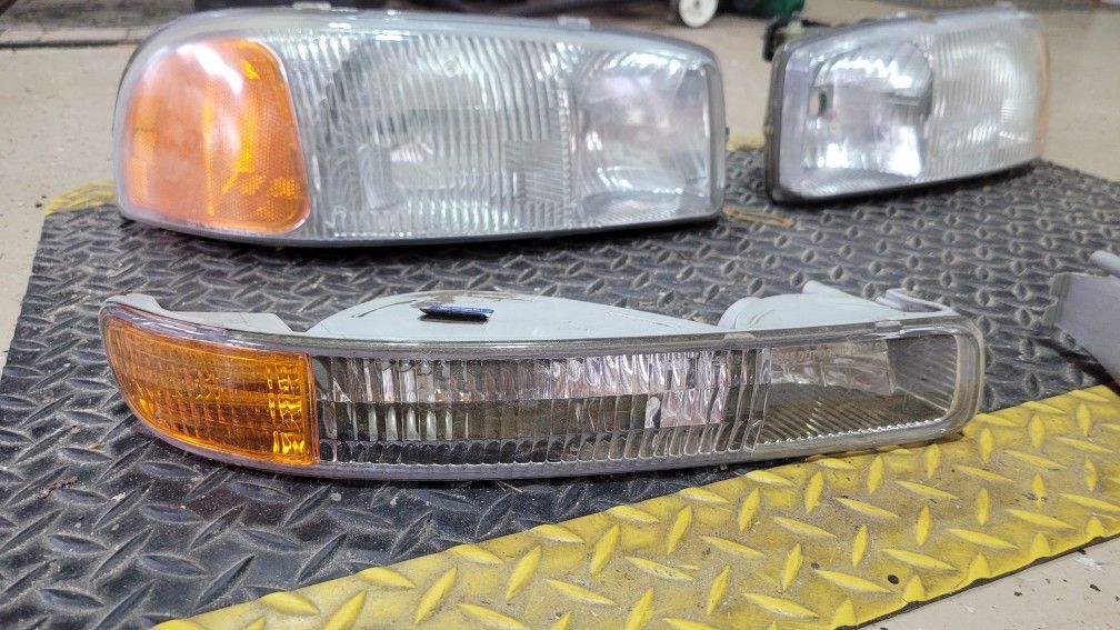 Head lights and Turn Signals Chevy/GMC