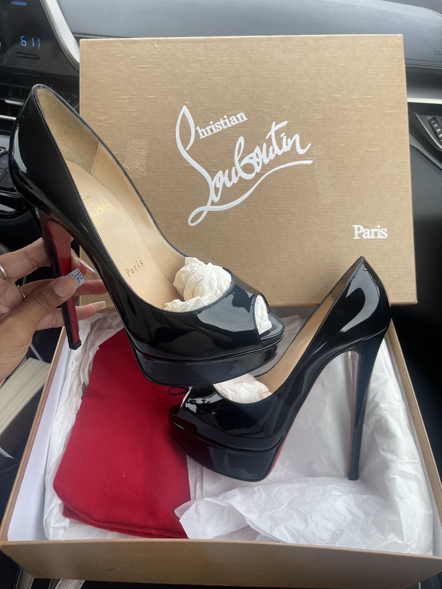 Christian Louboutins (red Bottoms) for Sale in Miami, FL - OfferUp