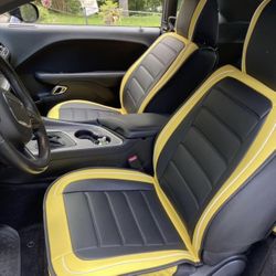 Jeep Compass (Yellow & Black) Seat Covers 